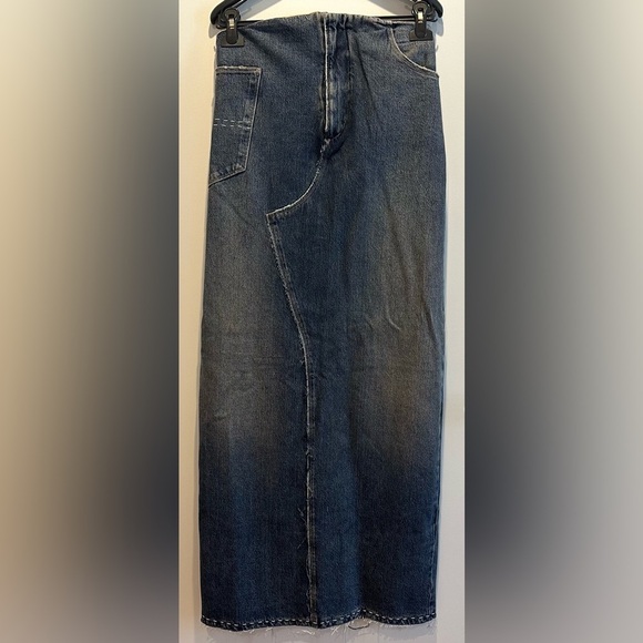 ZARA TRF TOPSTITCHED DENIM DRESS
LIMITED EDITION - New - Picture 4 of 11